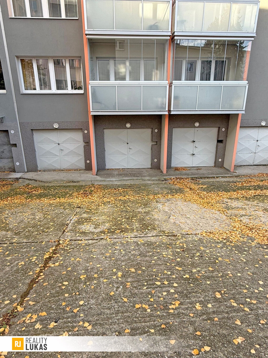 f5c8753e-4dc0-4529-9bc4-6dbdc4c7df72